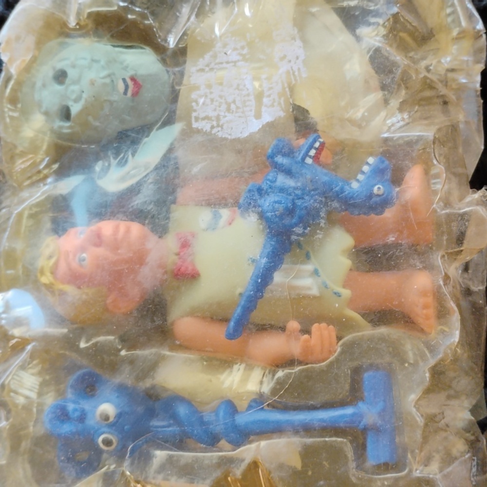 ⛽ Flintstones Filling Station Barney Rubble Distressed Package